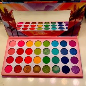 Eyeshadow palette
